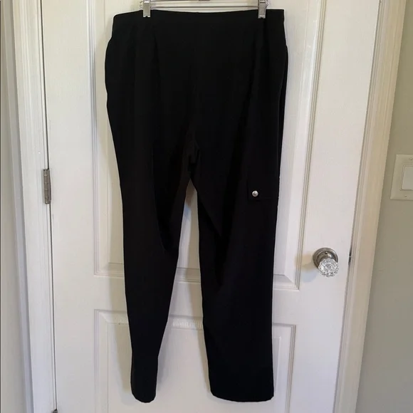 Chico’s Zenergy Black Women's Pants - Picture 4 of 4